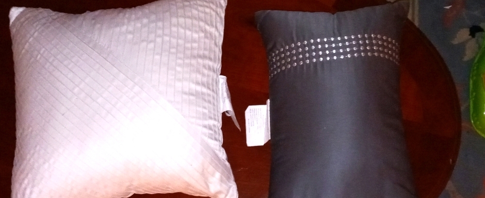 2 Accent Pillows Gray 12x18 &  18x18 white
